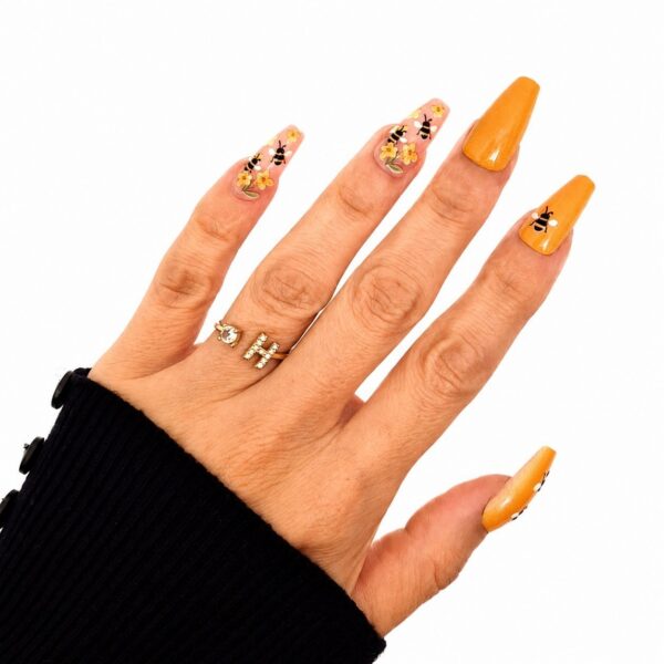 bee-and-floral-long-square-press-on-nails