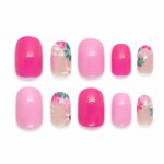 floral-pink-press-on-nails-cute-flower-design-manicure-glamour-woman
