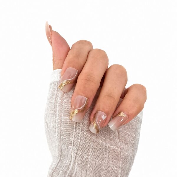 gold-glitter-medium-size-square-press-on-nails-on-hand