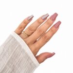 nude-pink-glitter-medium-square-press-on-nails