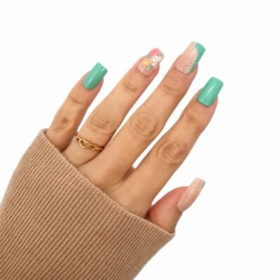 pastel-mint-floral-medium-square-press-on-nails