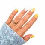 sunflower-short-square-size-press-on-nails-on-hand