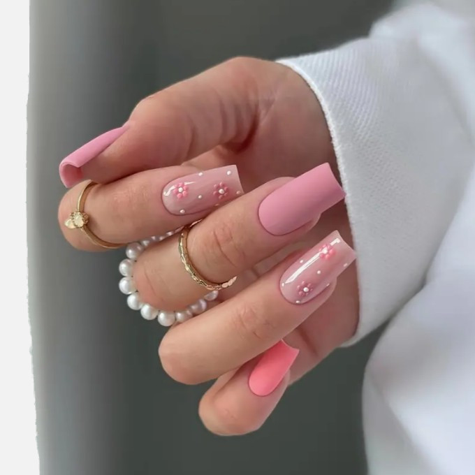 Glamour Women - Press on nails and nail wraps shop