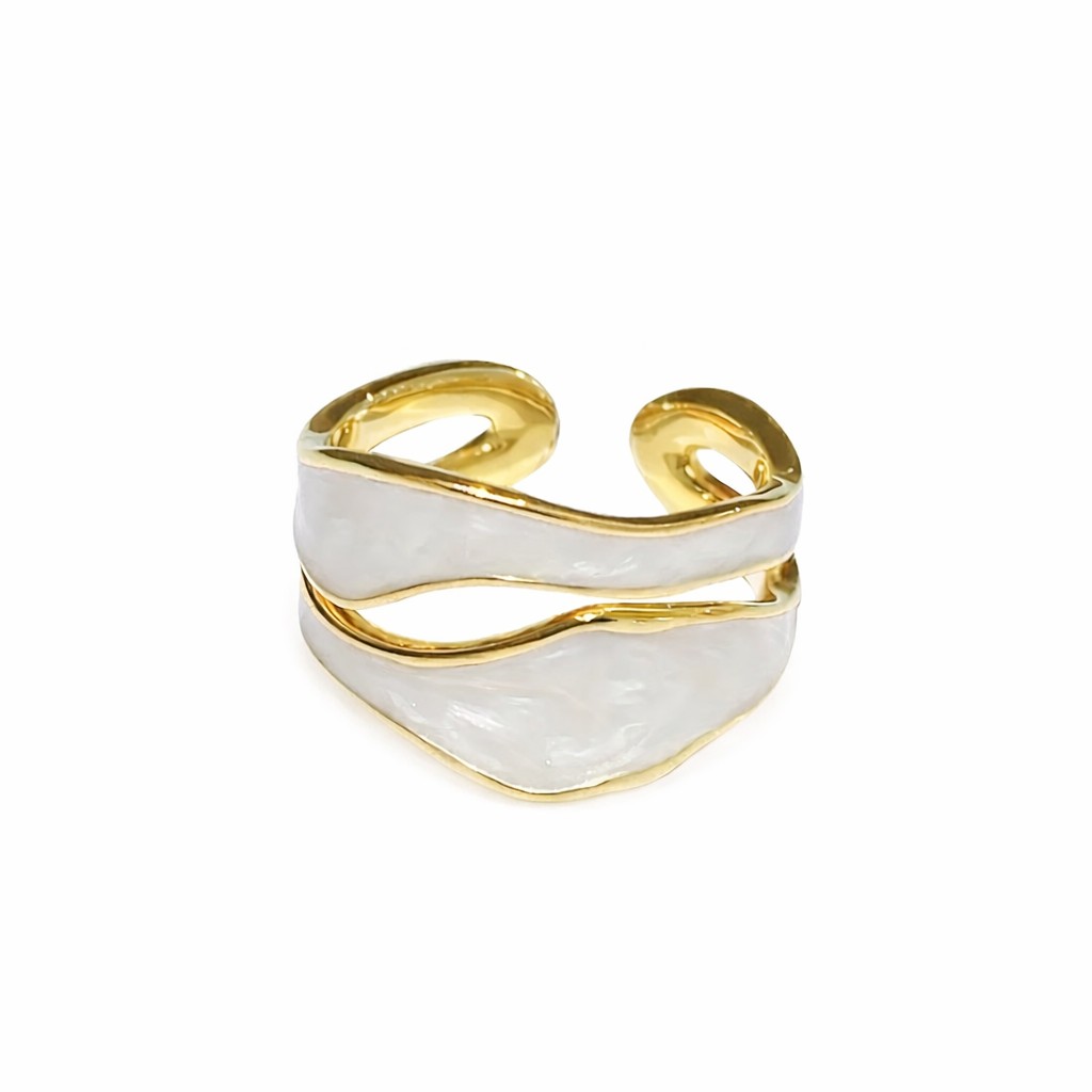 ring-gold-white-au-from-glamour-woman