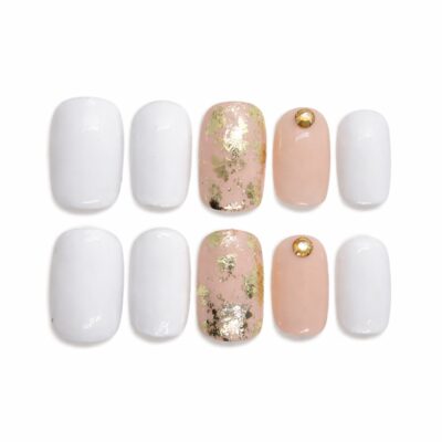 stillness-white-and-beige-handmade-press-on-nails-from-glamour-woman