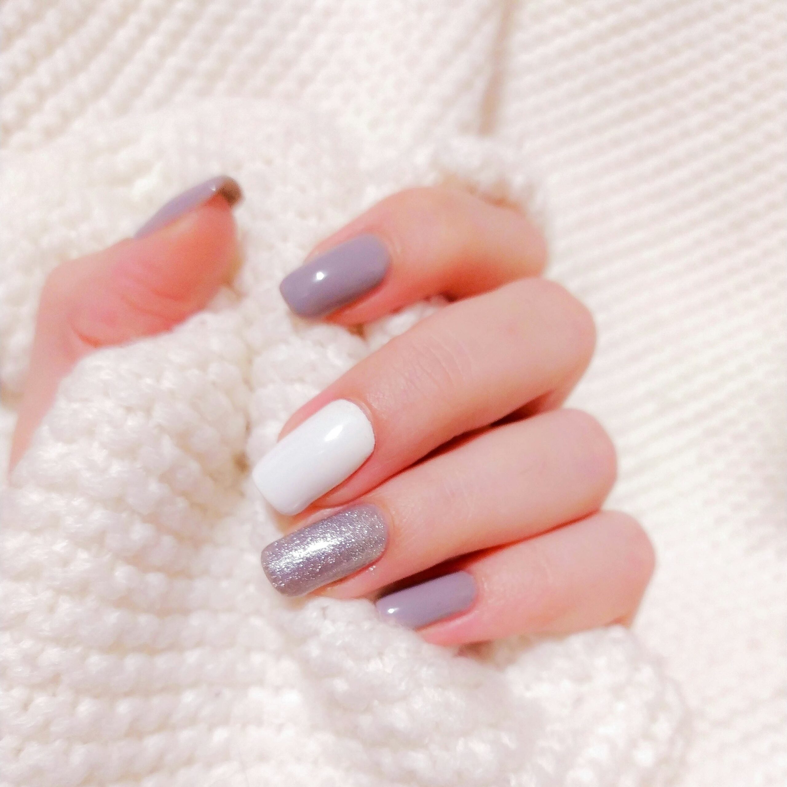 glamour-woman-autumn-press-on-nails-australia.jpg