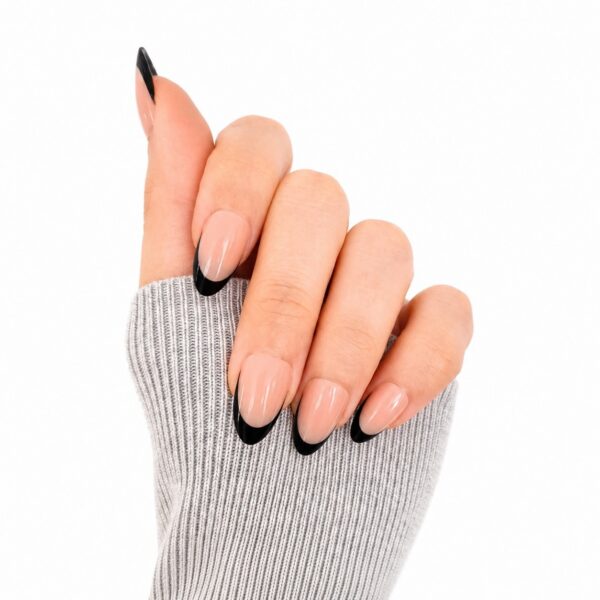 noir-etoile-black-french-nails-on-hand