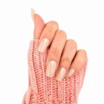 pearl-nude-press-on-nails-on-hand